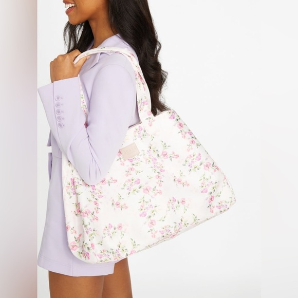 New GUESS Rainbow Logo Canvas Tote(Travel Bag) - Picture 1 of 9